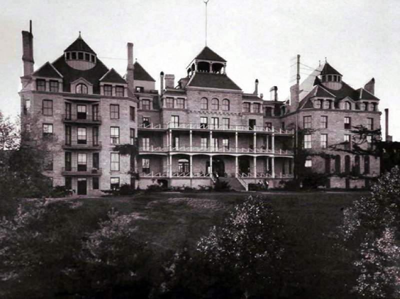 A historic photograph of the crescent.